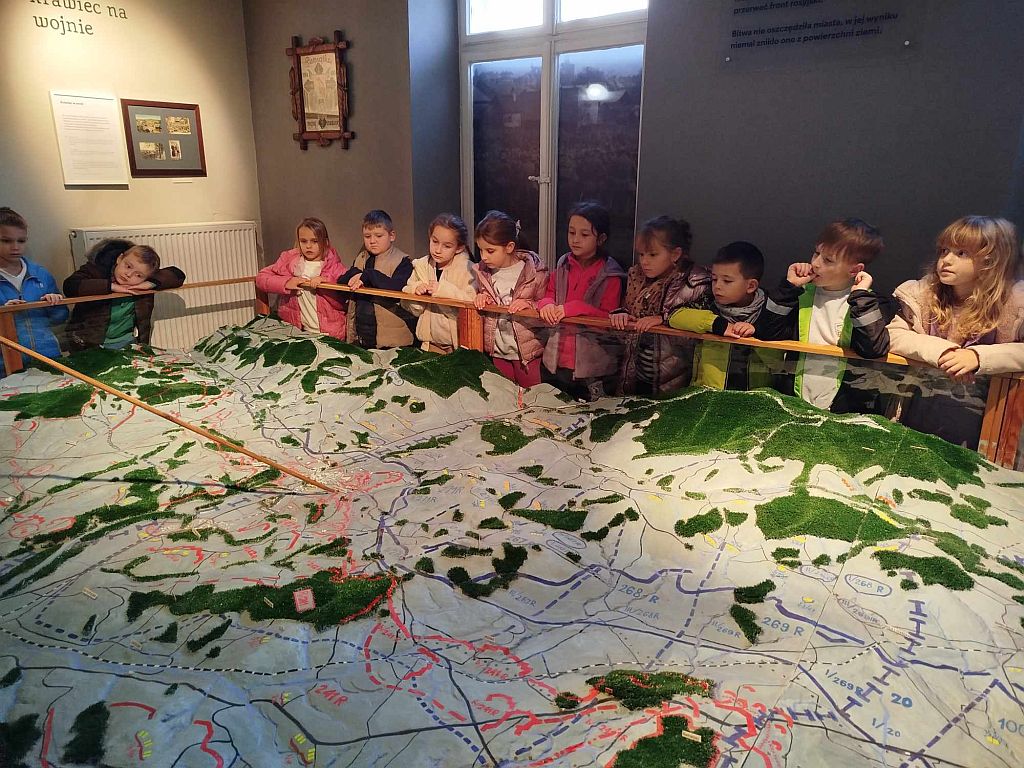 Lekcja niepodległości w Muzeum Regionalnym PTTK w Gorlicach