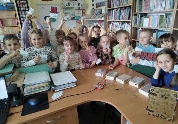 Pasowanie na czytelnika biblioteki szkolnej uczniów klas 1