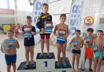 Mikołajkowe Zawody Pływackie