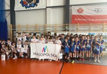 Finał Wojewódzki Igrzysk Dzieci w minisiatkówce chłopców w kategorii „czwórek